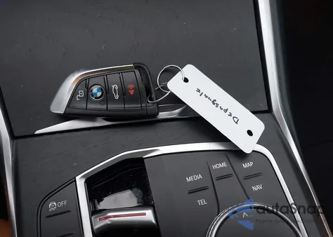 2023 BMW 3 Series 330E xDrive z USA, uszkodzony, nr VIN 3MW39FS01P8D04647